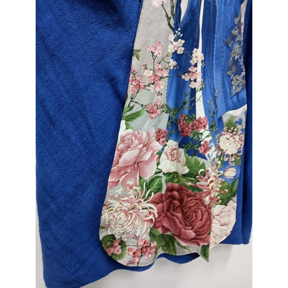 Elegant Blue Women's Blazer with Artistic Print - Picture 8 of 11